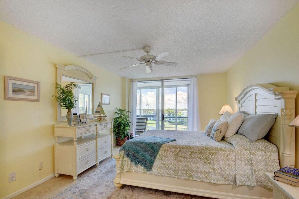 AMBASSADOR I CONDO - Residential