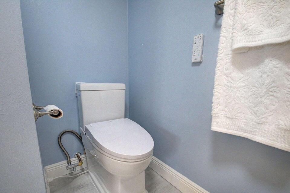 AMBASSADOR I CONDO - Residential