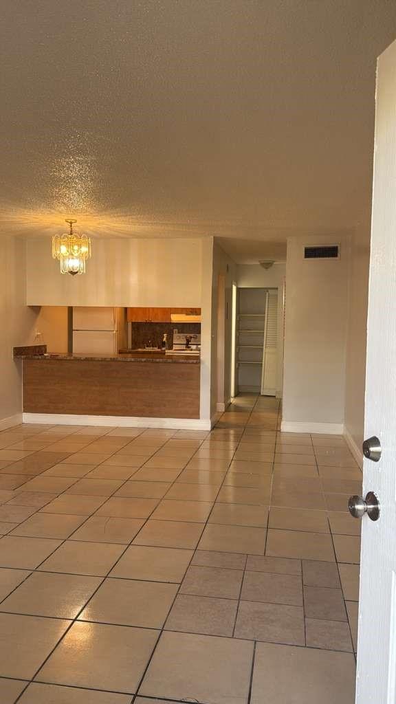 New World Apts 03 - Residential Lease