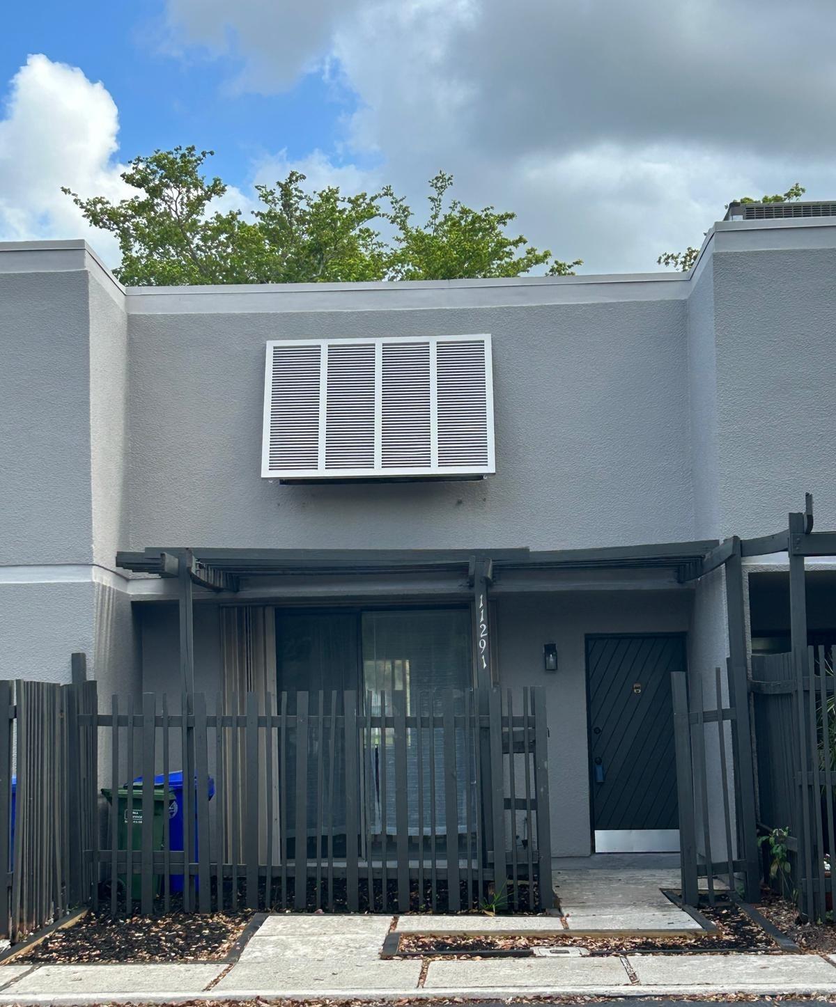 11291 NW 16th Ct, Pembroke Pines, FL, 33026/$427,500 3 11291 NW 16th Ct