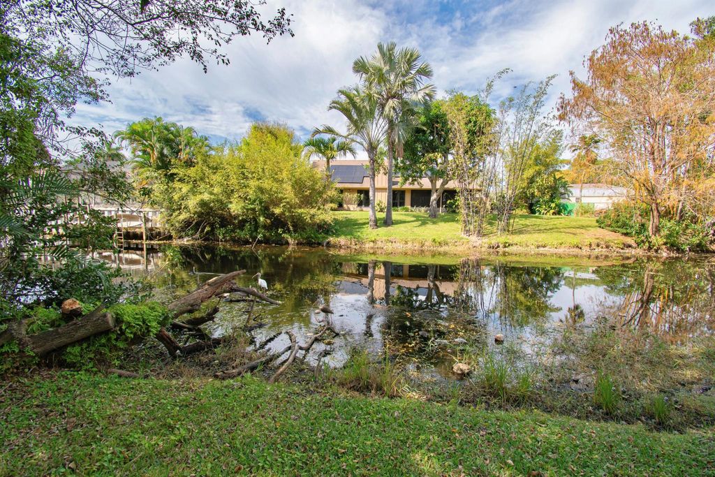 Photo of 815 W Boynton Beach Boulevard #15-105, Boynton Beach, FL 33426 (MLS # R10960047)