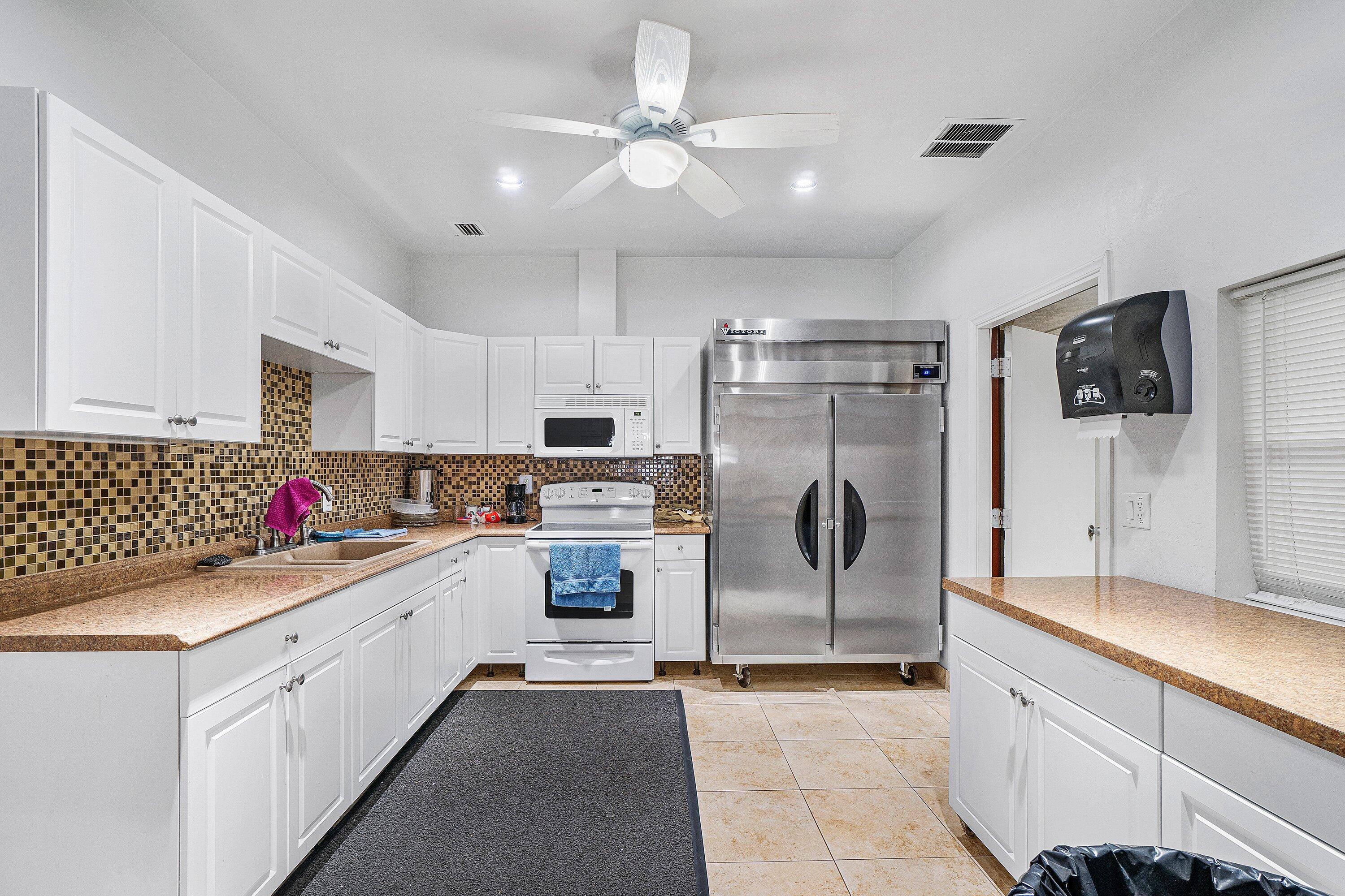 CRESTHAVEN VILLAS CONDO - Residential