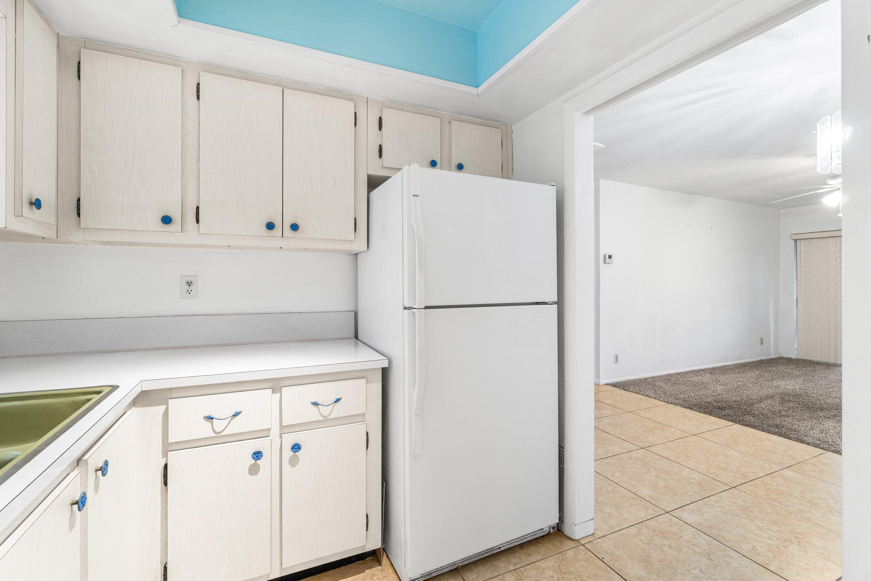 CRESTHAVEN VILLAS CONDO - Residential