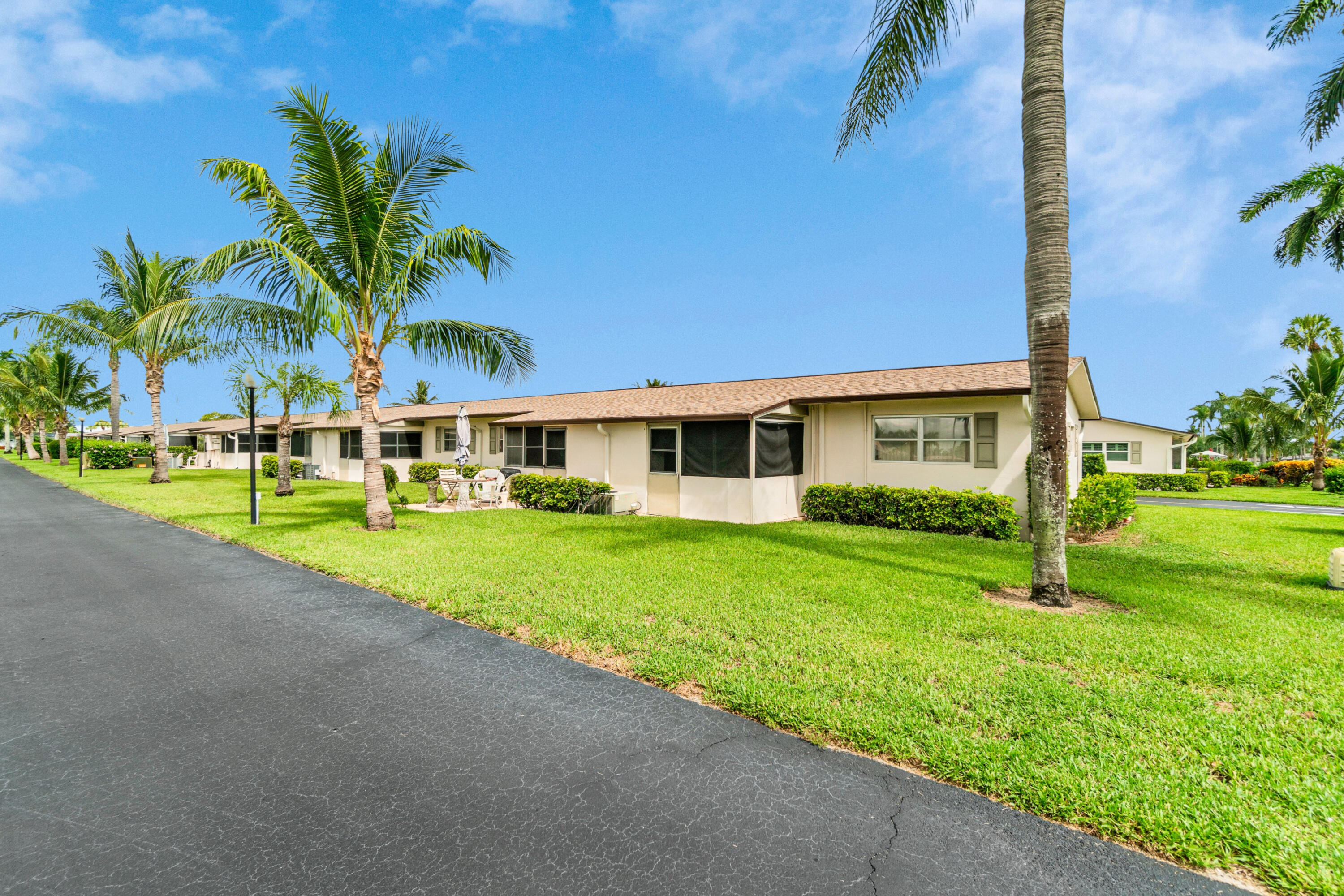 CRESTHAVEN VILLAS CONDO - Residential