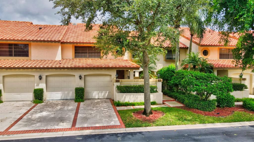 Photo of 7916 La Mirada Drive, Boca Raton, FL 33433 (MLS # R10741935)