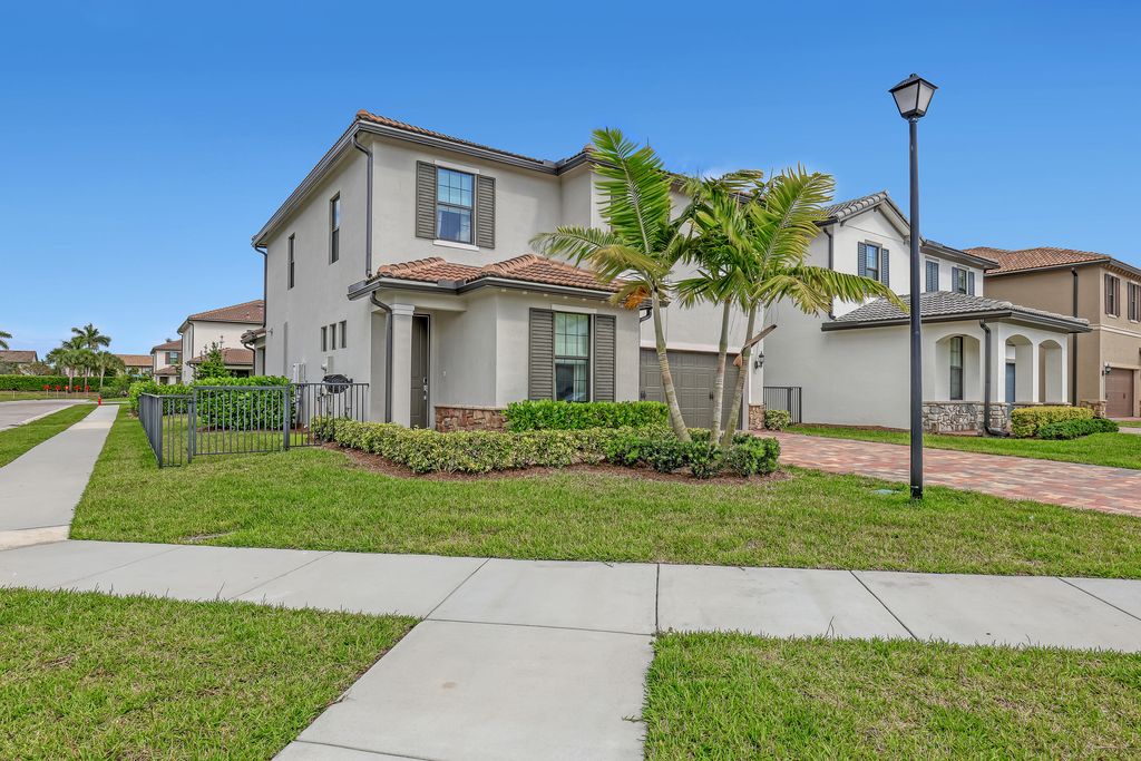 Photo of 4740 Chantilly Rd, Lake Worth, FL 33467 (MLS # B26016808)