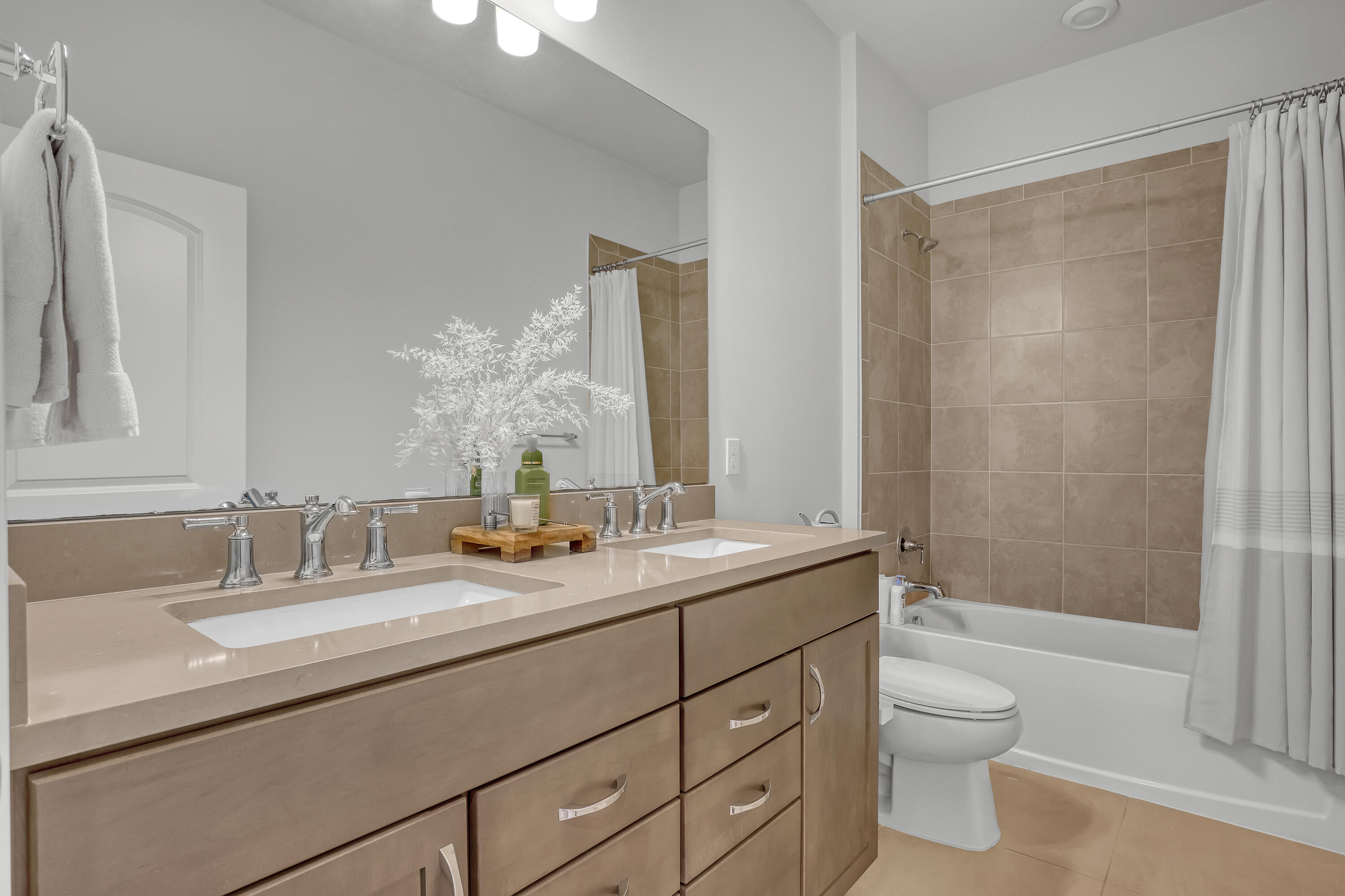 FIELDS AT GULFSTREAM POLO PUD PLAT SIX REPLAT - Residential