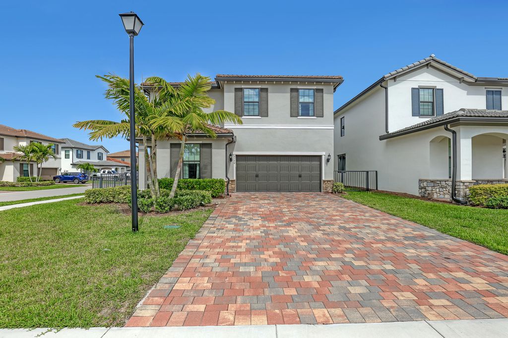 Photo of 4740 Chantilly Rd, Lake Worth, FL 33467 (MLS # B26016808)