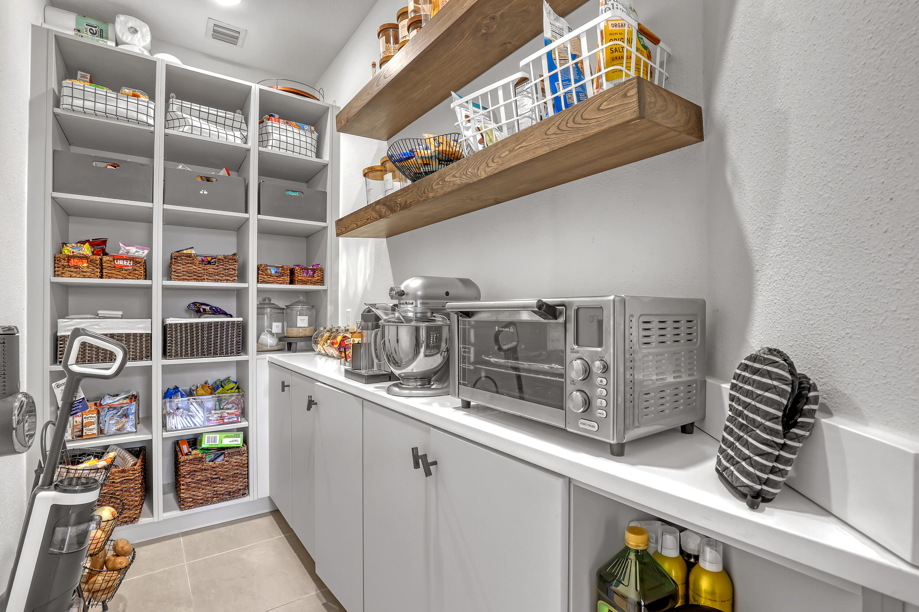 FIELDS AT GULFSTREAM POLO PUD PLAT SIX REPLAT - Residential