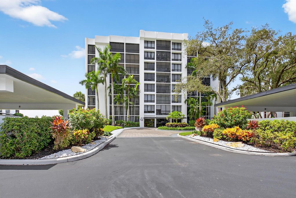 Photo of 7786 Lakeside Boulevard #642, Boca Raton, FL 33434 (MLS # R11110533)