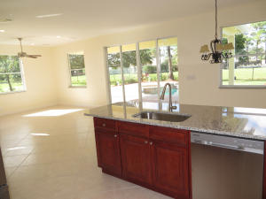 PINEWOOD EAST 2 OF WELLINGTON - Residential