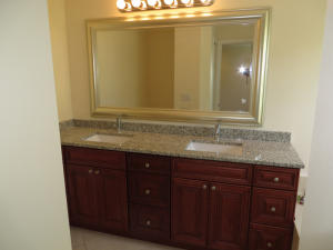 PINEWOOD EAST 2 OF WELLINGTON - Residential