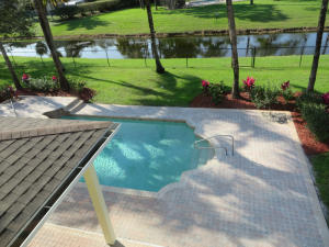 PINEWOOD EAST 2 OF WELLINGTON - Residential