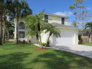 PINEWOOD EAST 2 OF WELLINGTON - Residential