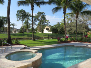 PINEWOOD EAST 2 OF WELLINGTON - Residential