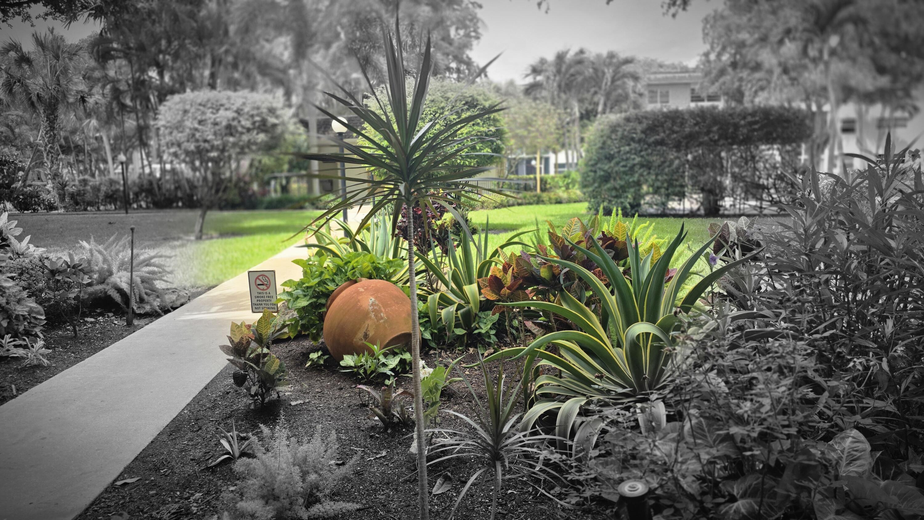 OLEANDER GARDENS CONDO - Residential