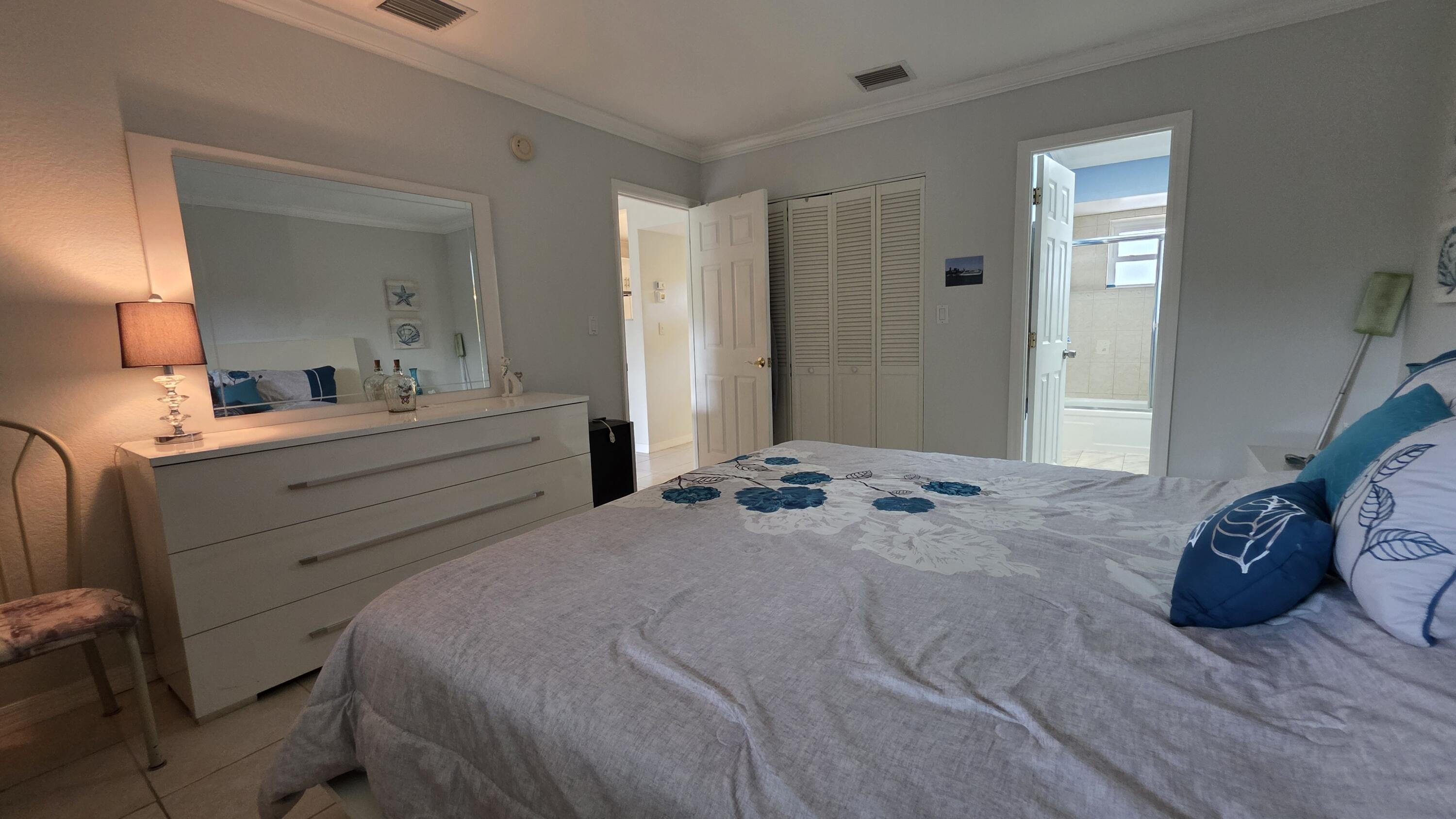 OLEANDER GARDENS CONDO - Residential