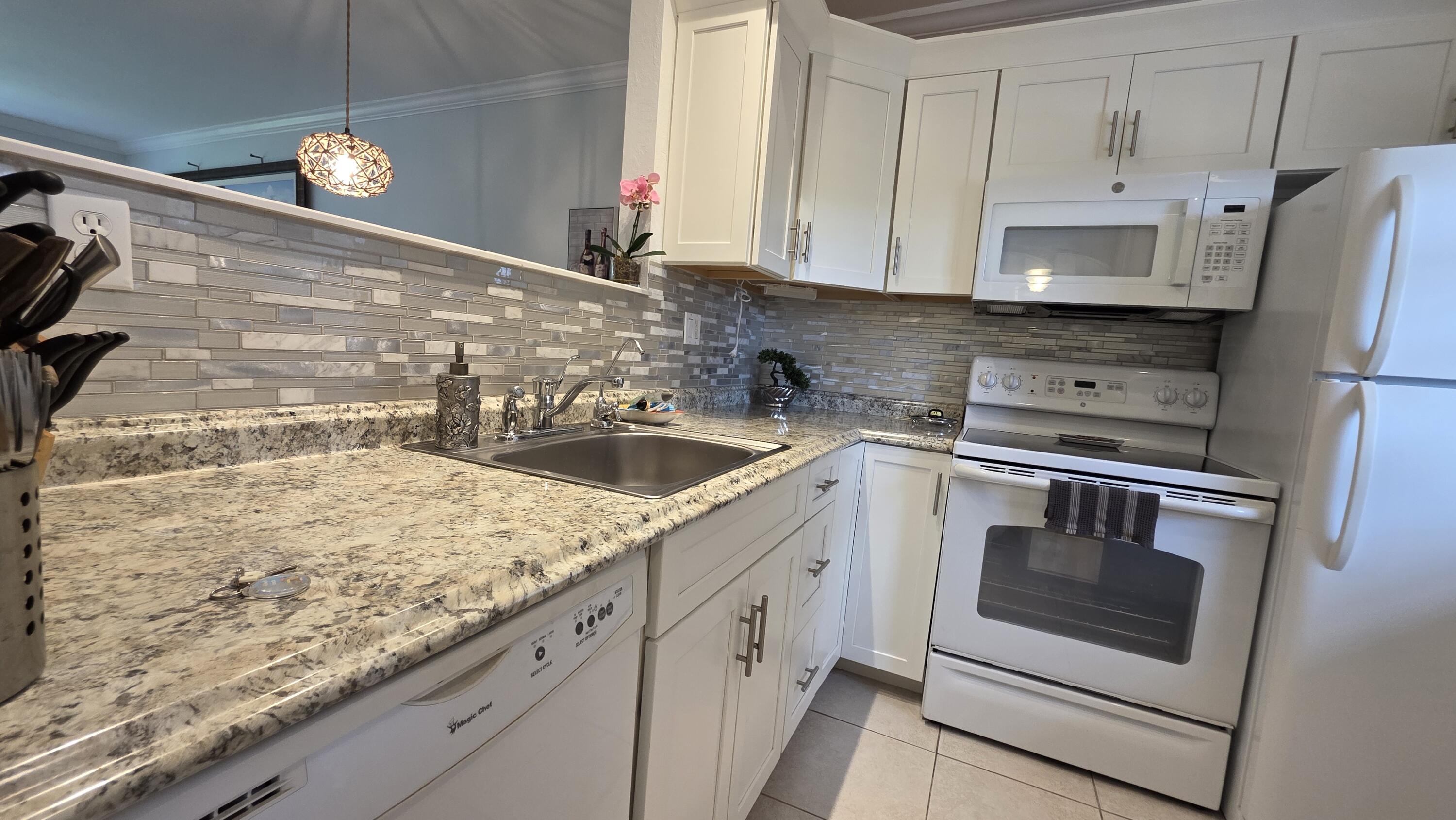 OLEANDER GARDENS CONDO - Residential