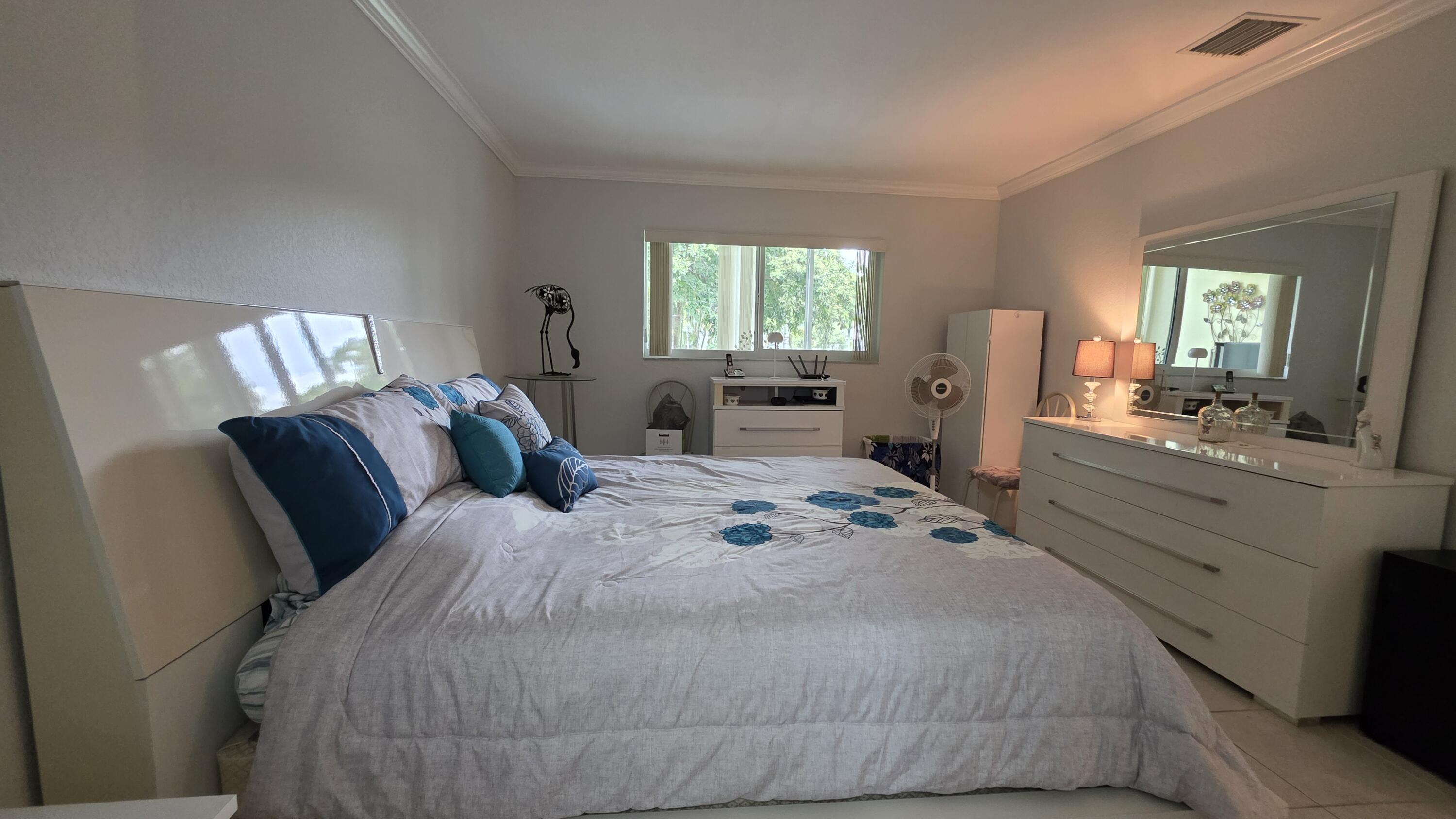 OLEANDER GARDENS CONDO - Residential
