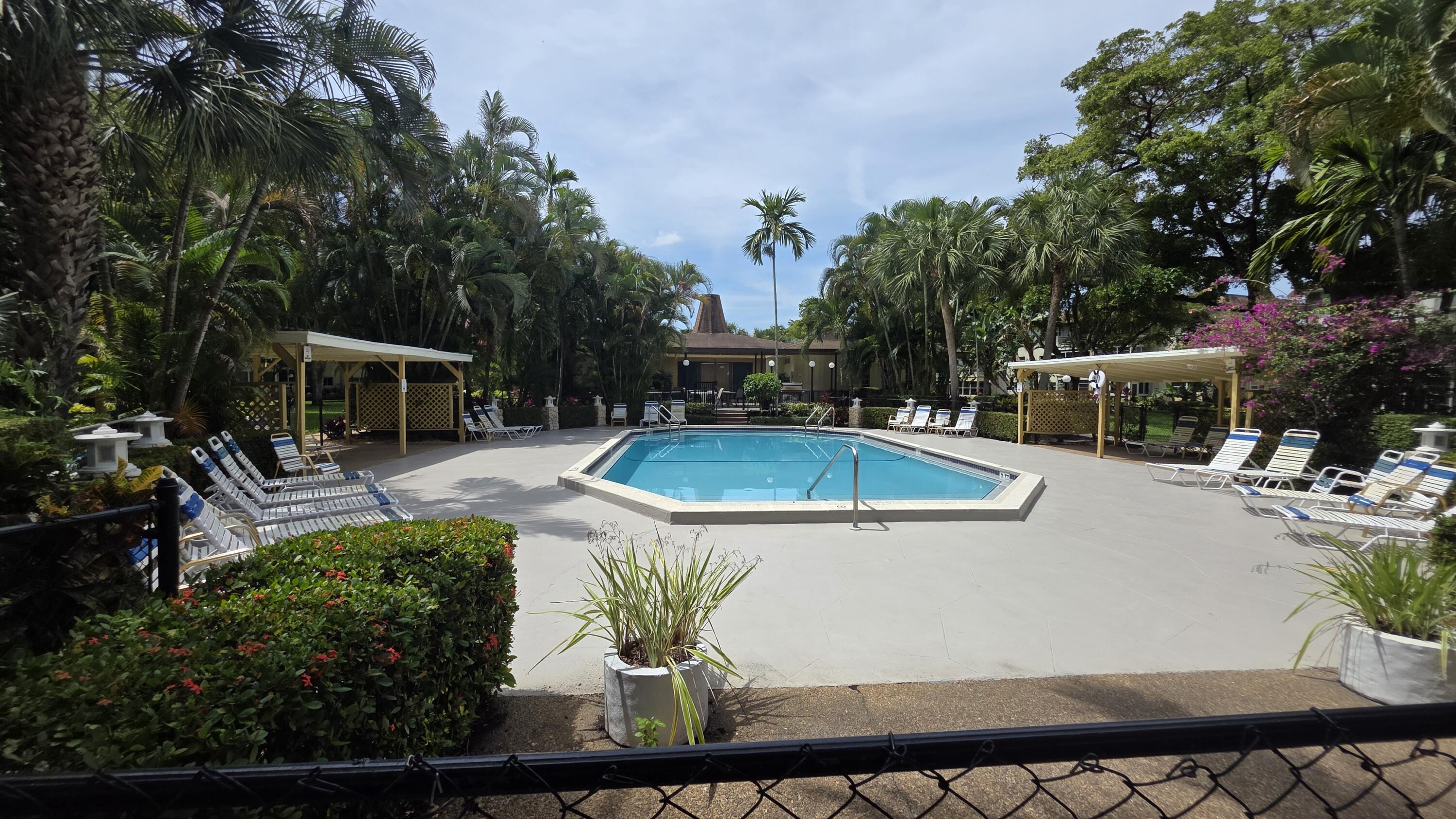 OLEANDER GARDENS CONDO - Residential