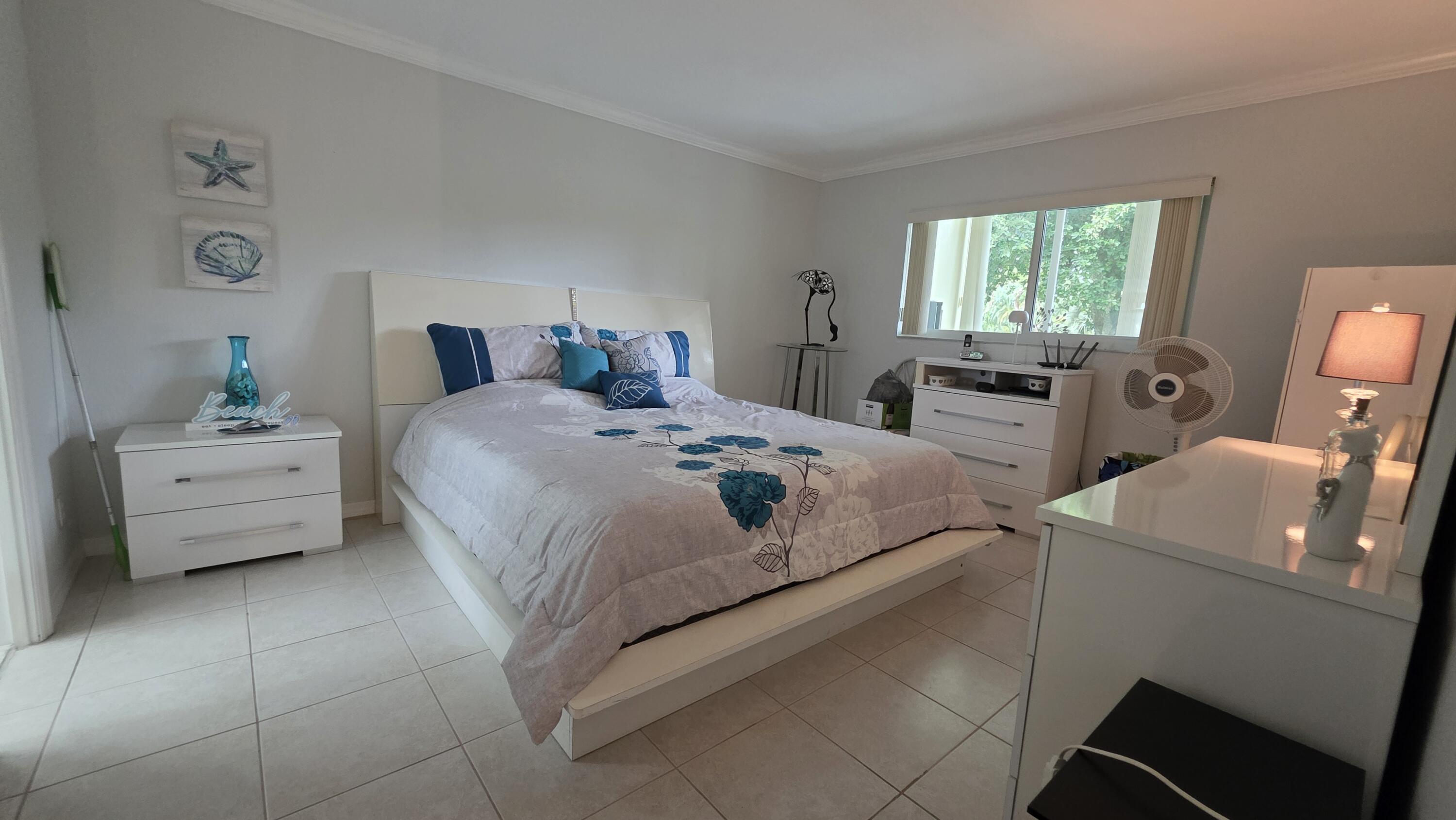 OLEANDER GARDENS CONDO - Residential
