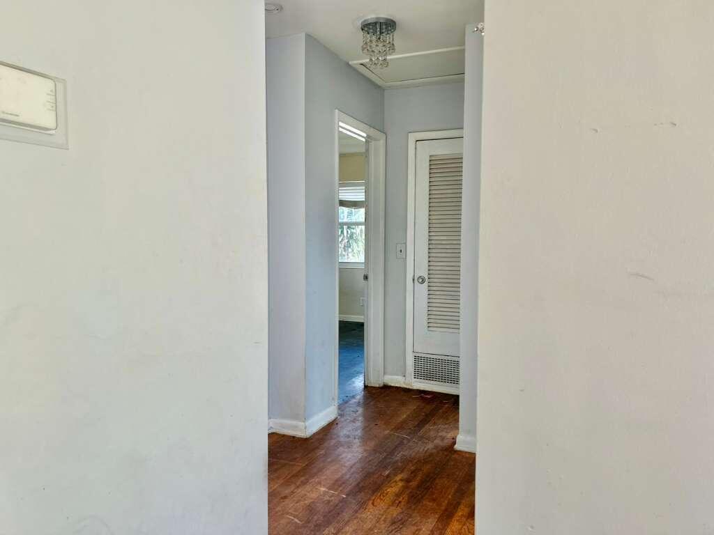 NORTHRIDGE - Residential