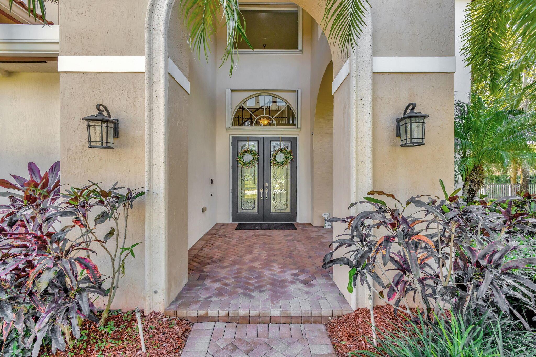 8107 Woodslanding Trail