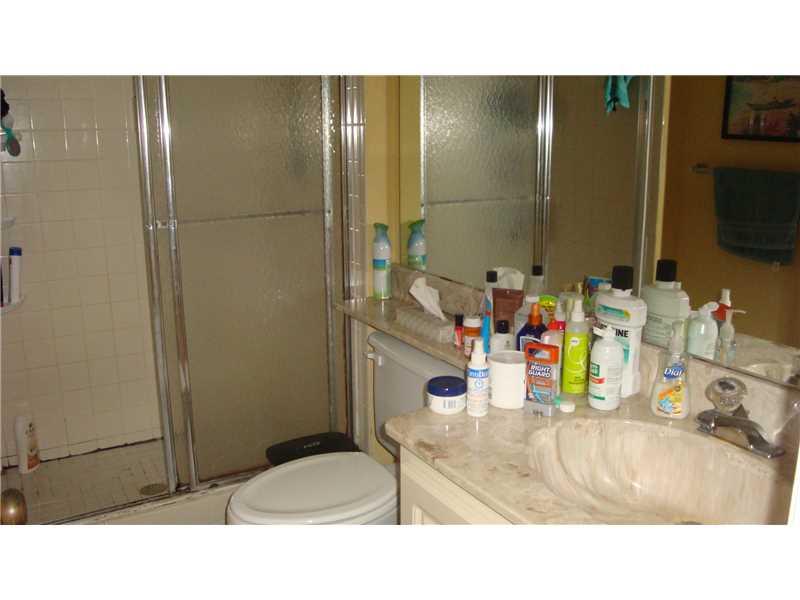 VILLAS AT MEADOW LAKES - Residential Lease