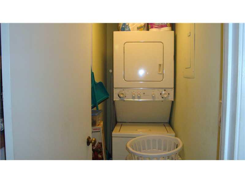 VILLAS AT MEADOW LAKES - Residential Lease