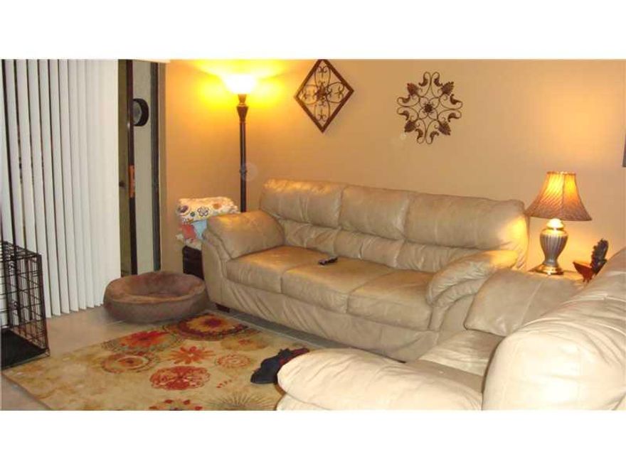 COME TO PARADISE! ENJOY THE PEACEFUL LAKE VIEW FROM YOUR SCREENED BALCONY IN THIS GORGEOUS 2 BEDROOMS AND 2 BATHROOMS CONDO. GREAT LOCATION! NEAR SUPERMARKETS, MAJOR HIGHWAYS, AND RESTAURANTS. AVAILABLE ONLY ON 04/01/2016.