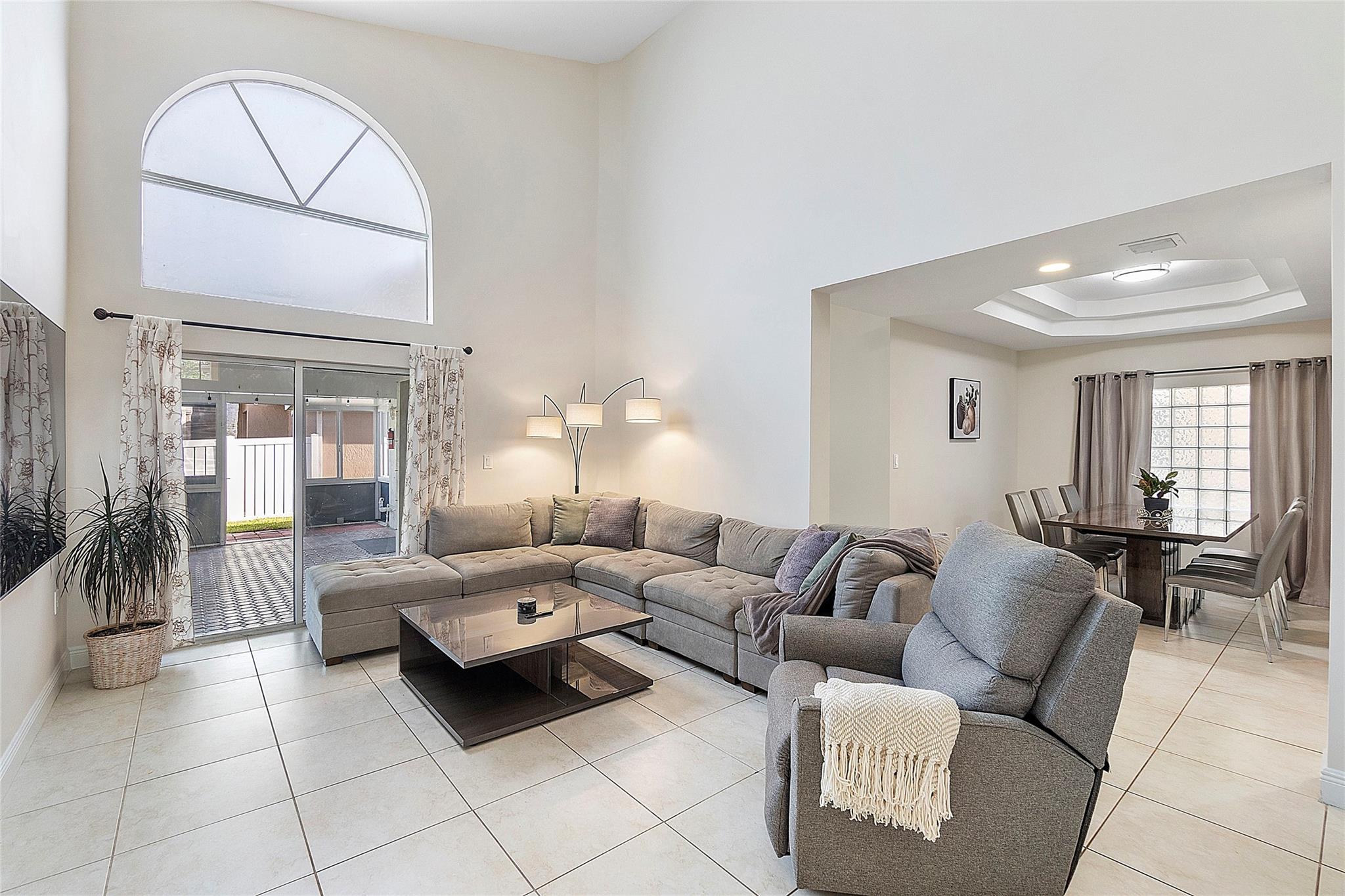 GOLDEN BAY - Residential