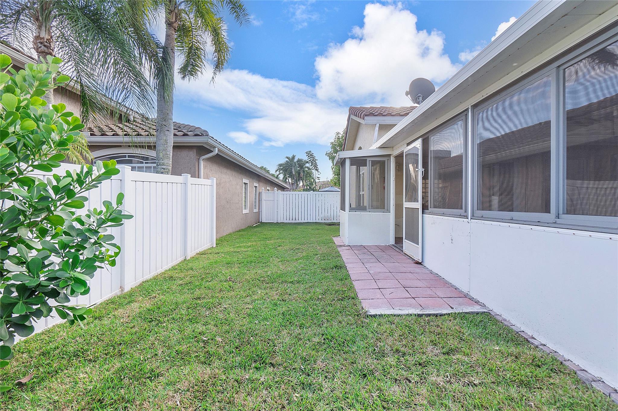 GOLDEN BAY - Residential