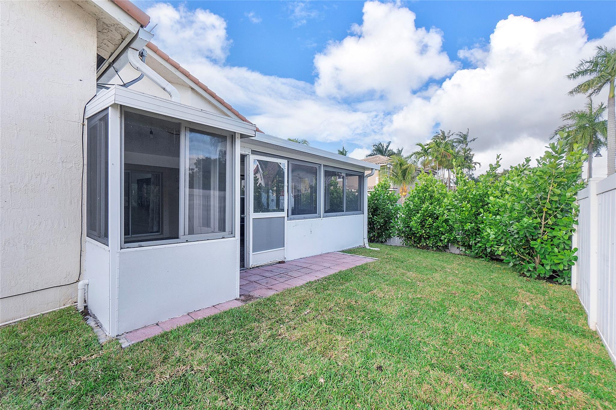 GOLDEN BAY - Residential
