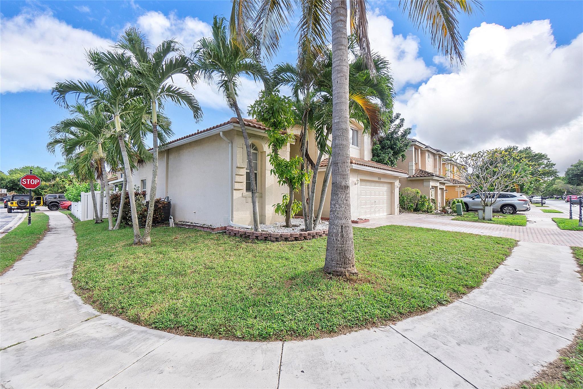 GOLDEN BAY - Residential