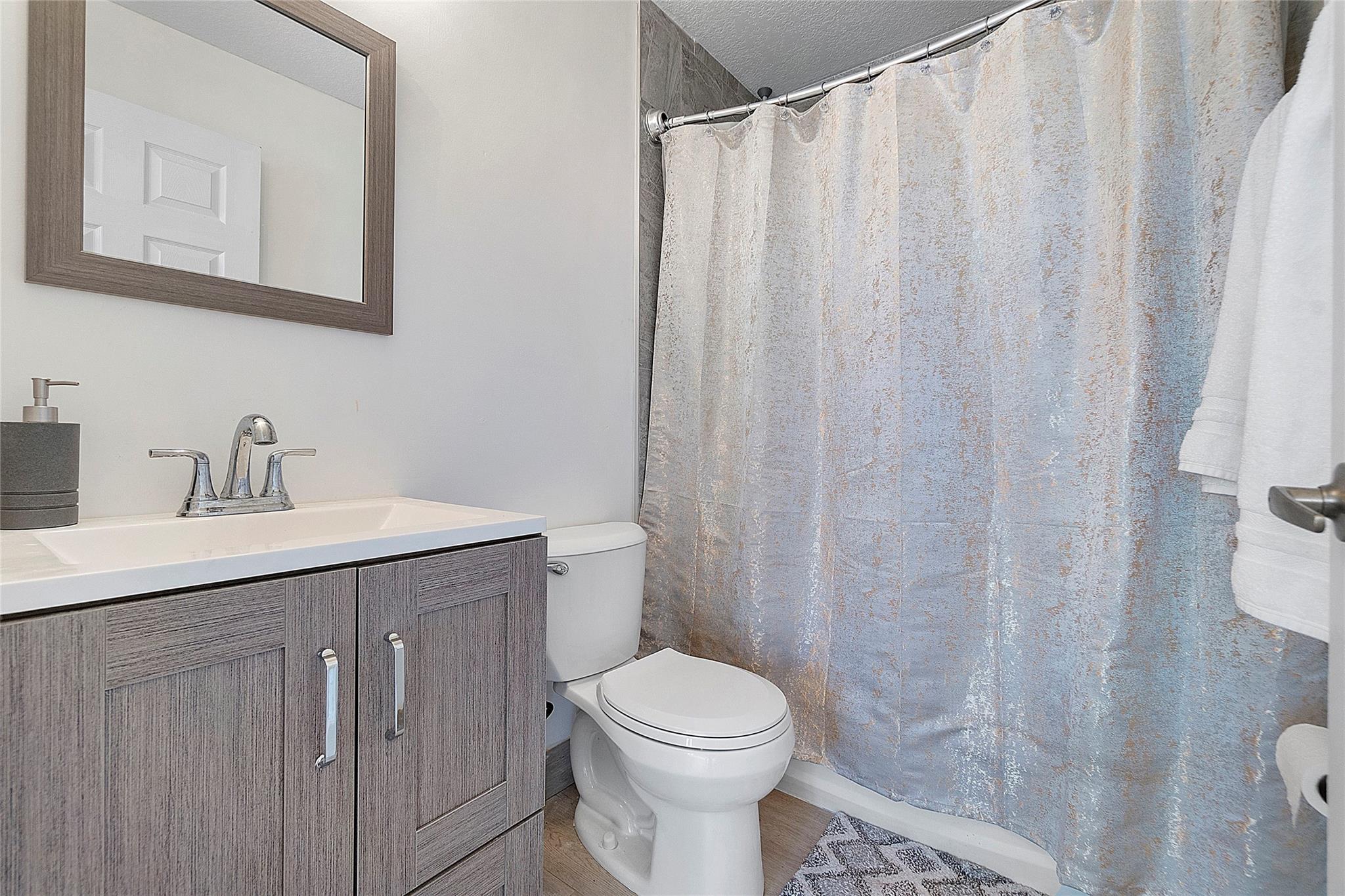 GOLDEN BAY - Residential