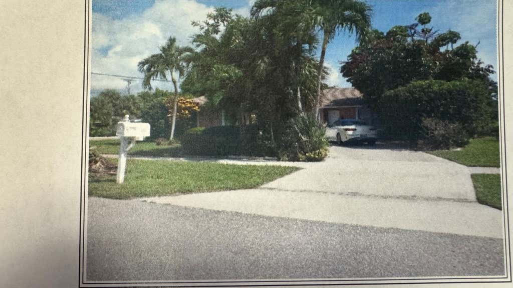 Photo of 96 E Pinehill Trail E, Tequesta, FL 33469 (MLS # R10936314)