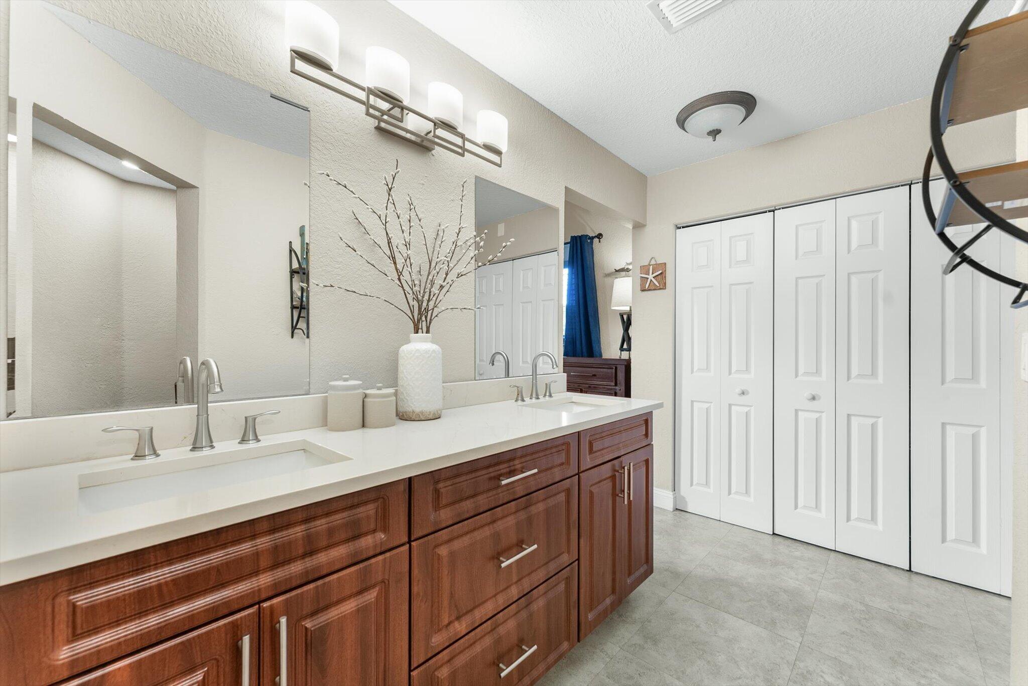 BOYNTON LAKES 4 - Residential