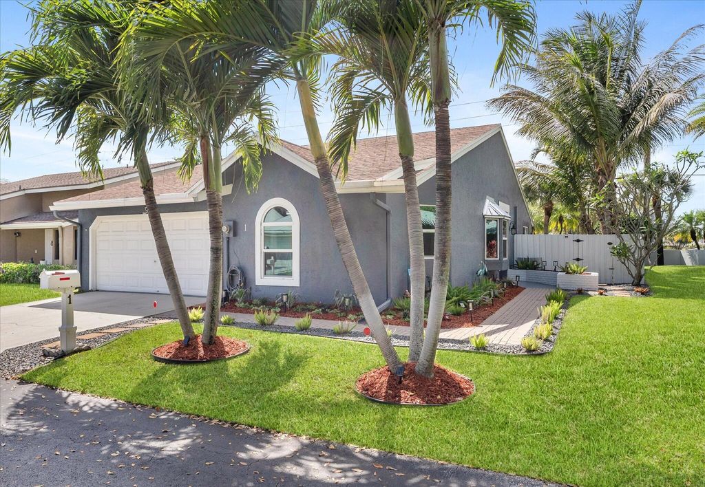 Photo of 1 Hawthorne Lane, Boynton Beach, FL 33426 (MLS # B26022456)
