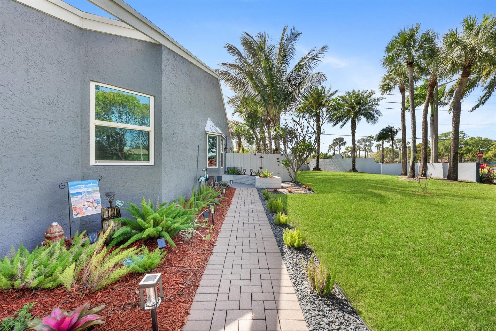 BOYNTON LAKES 4 - Residential