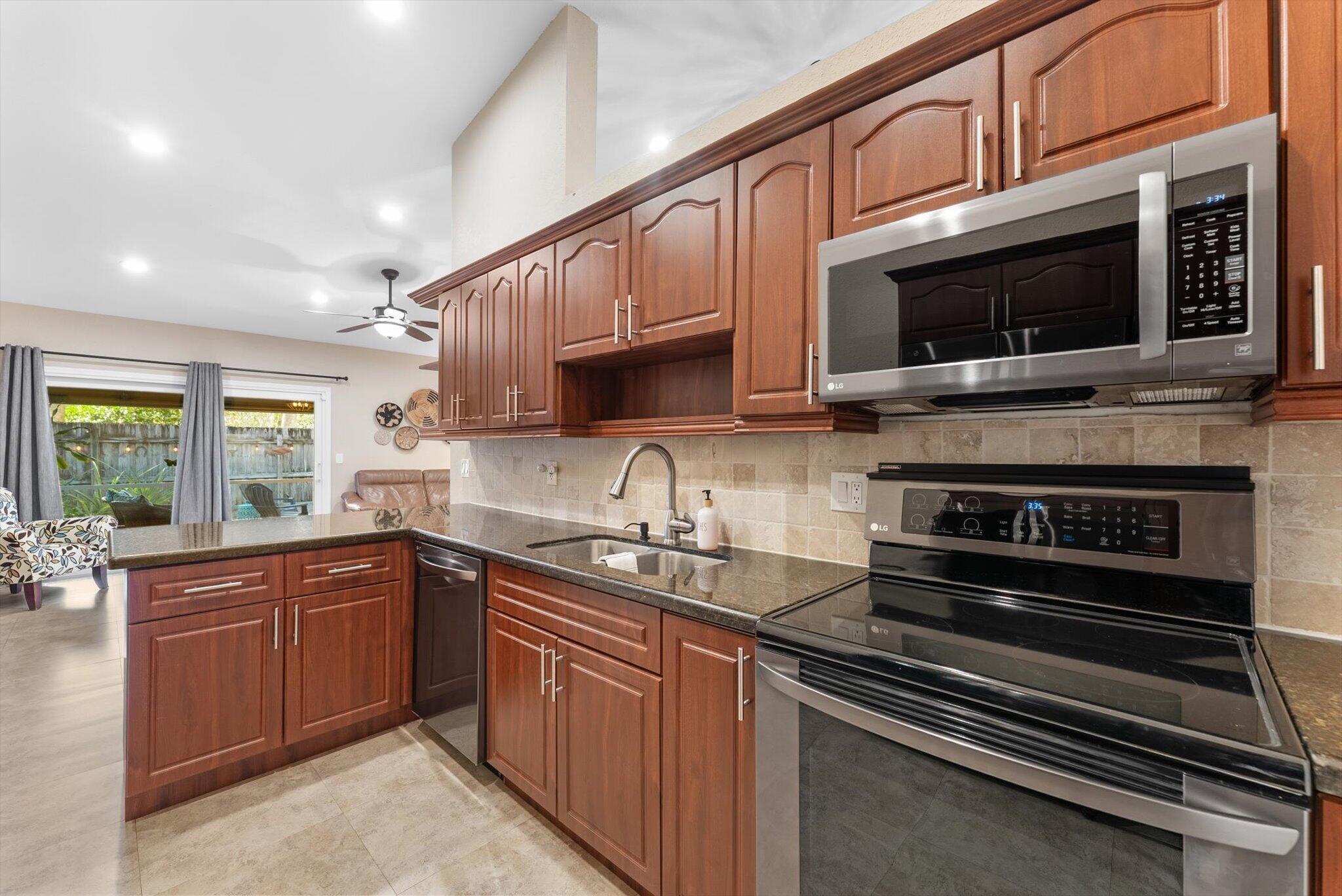 BOYNTON LAKES 4 - Residential