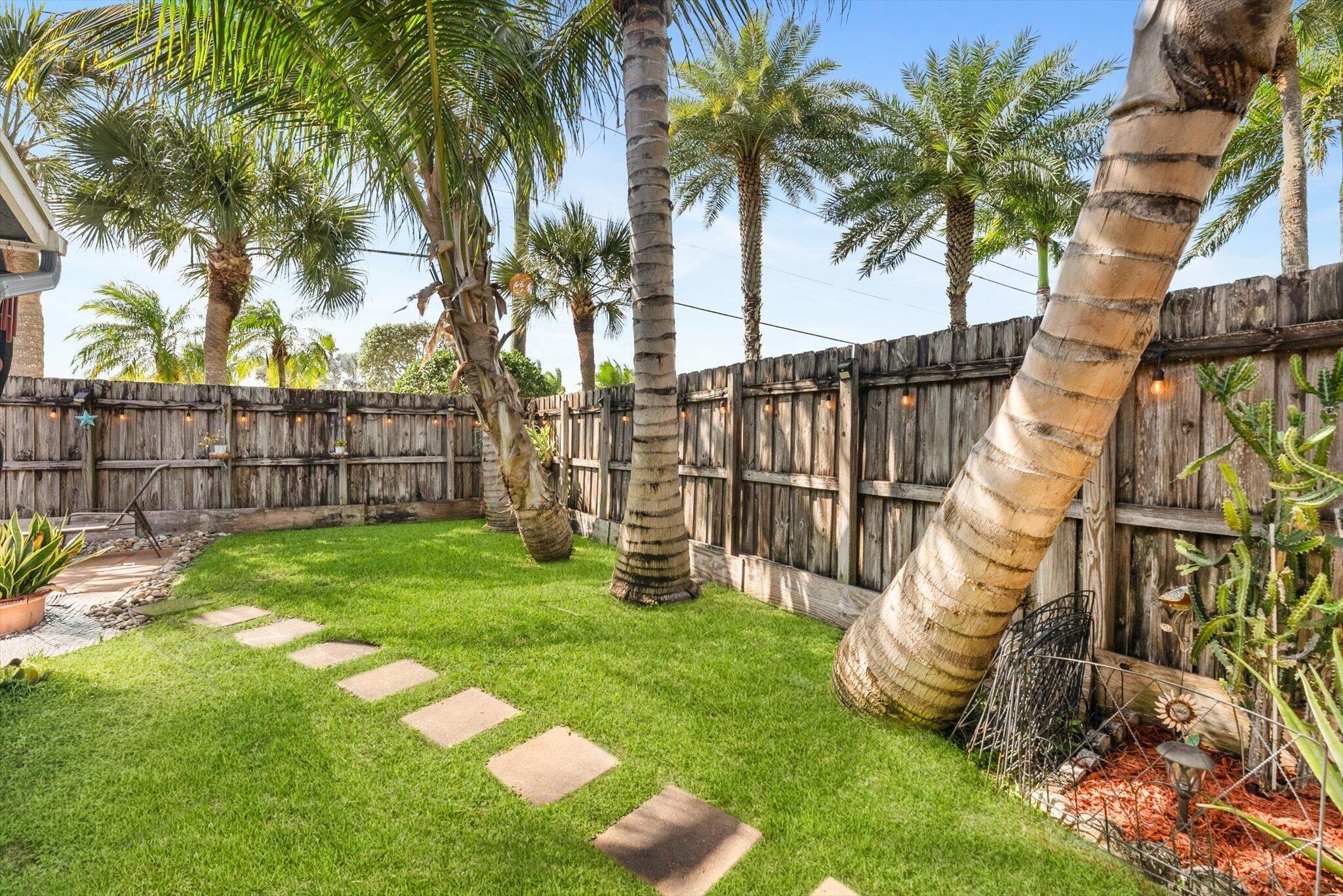 BOYNTON LAKES 4 - Residential