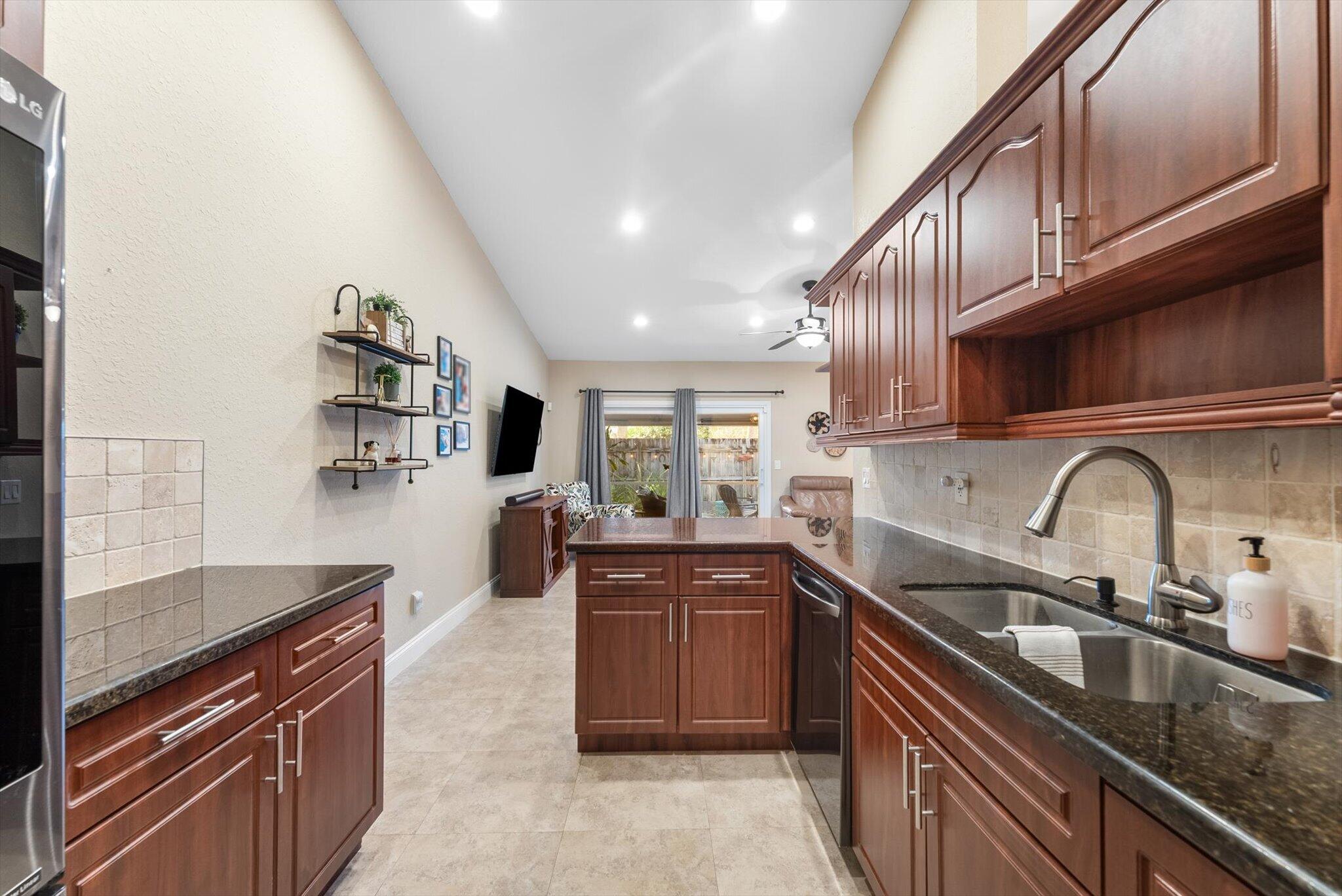 BOYNTON LAKES 4 - Residential