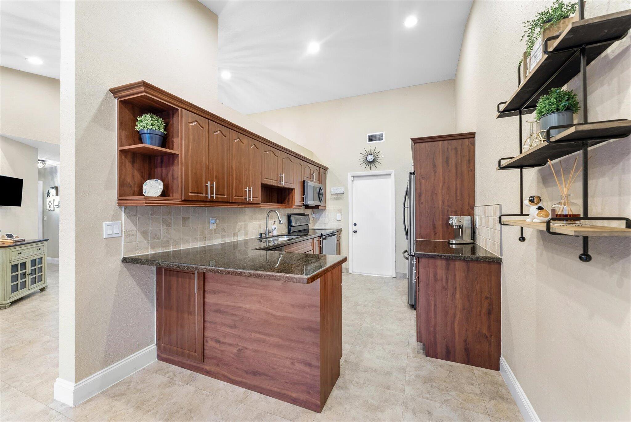 BOYNTON LAKES 4 - Residential