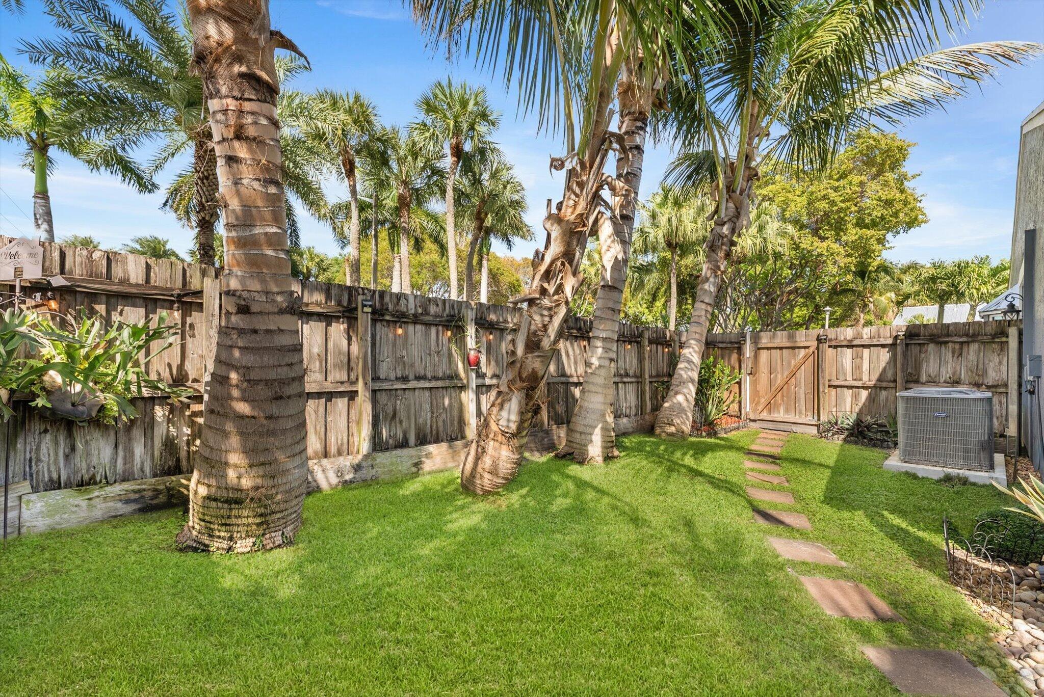 BOYNTON LAKES 4 - Residential