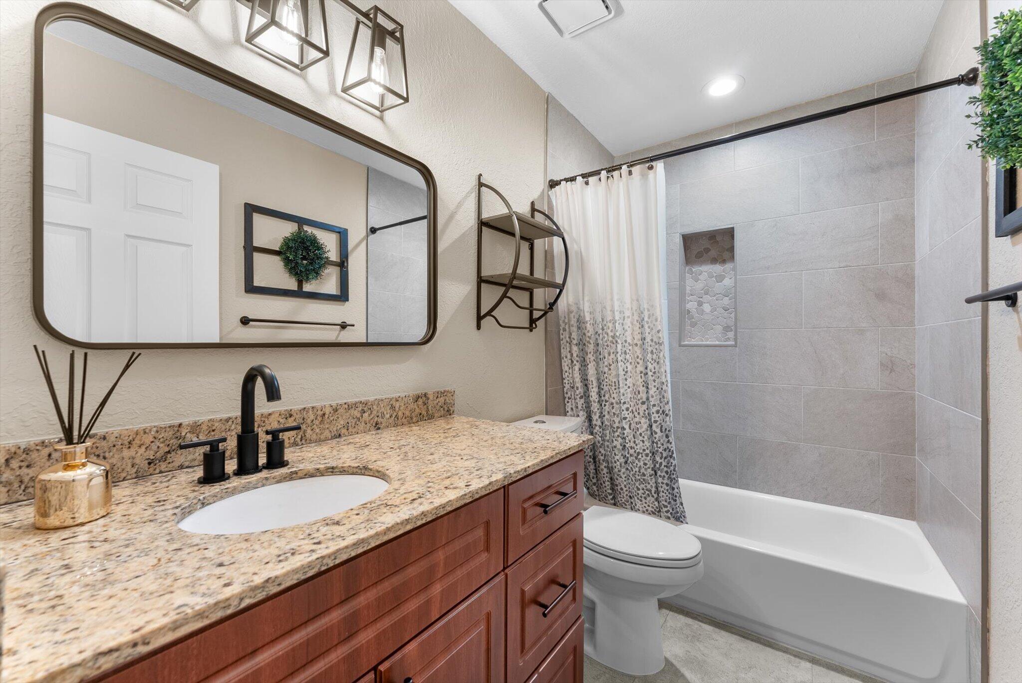 BOYNTON LAKES 4 - Residential