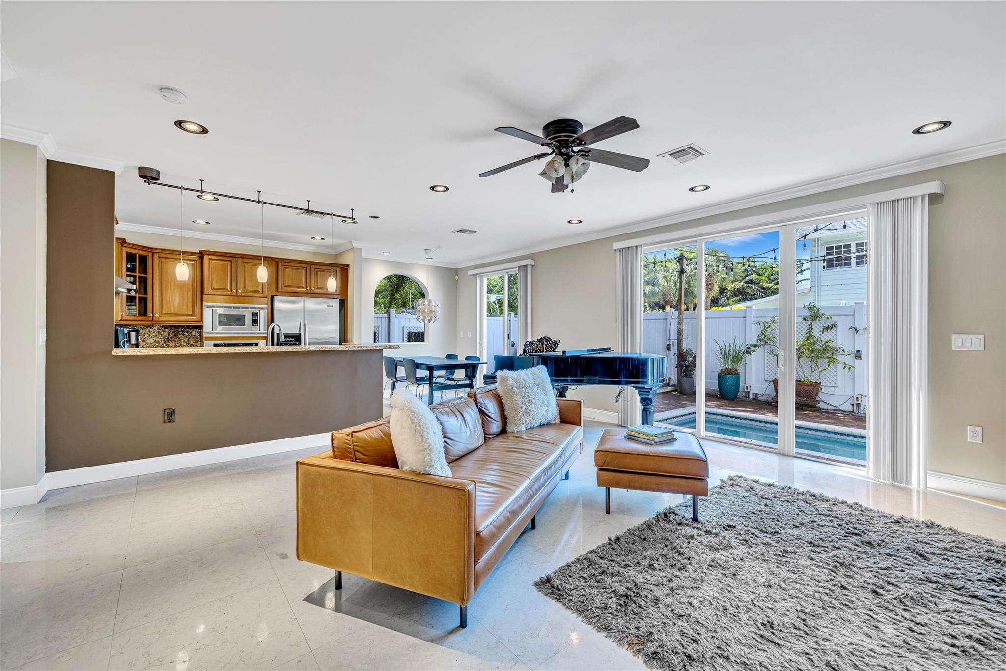 488 SW 5th Ave 488