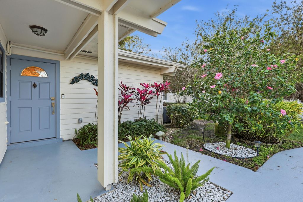 Photo of 6403 Eastpointe Pines St, Palm Beach Gardens, FL 33418 (MLS # R11160595)