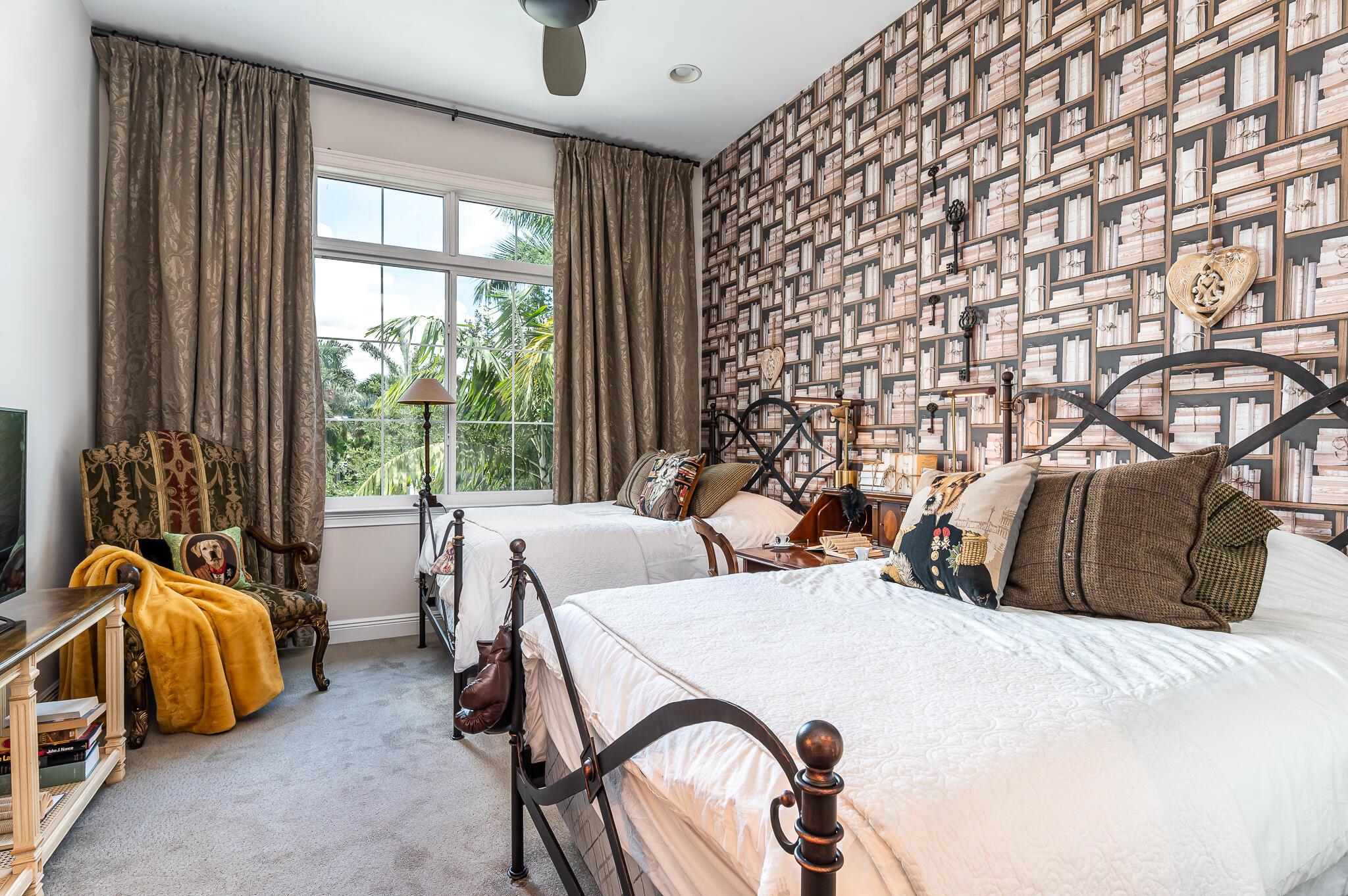 OAKS AT BOCA RATON - Residential