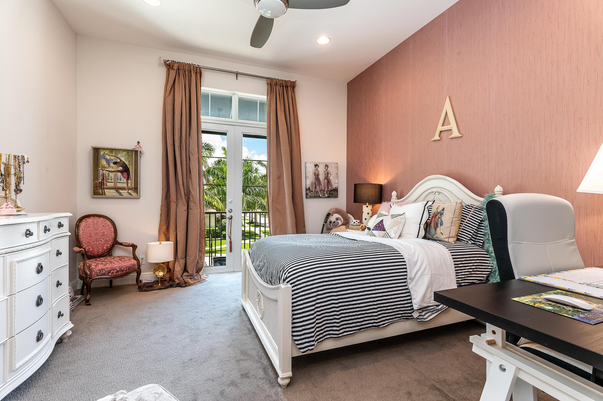 OAKS AT BOCA RATON - Residential