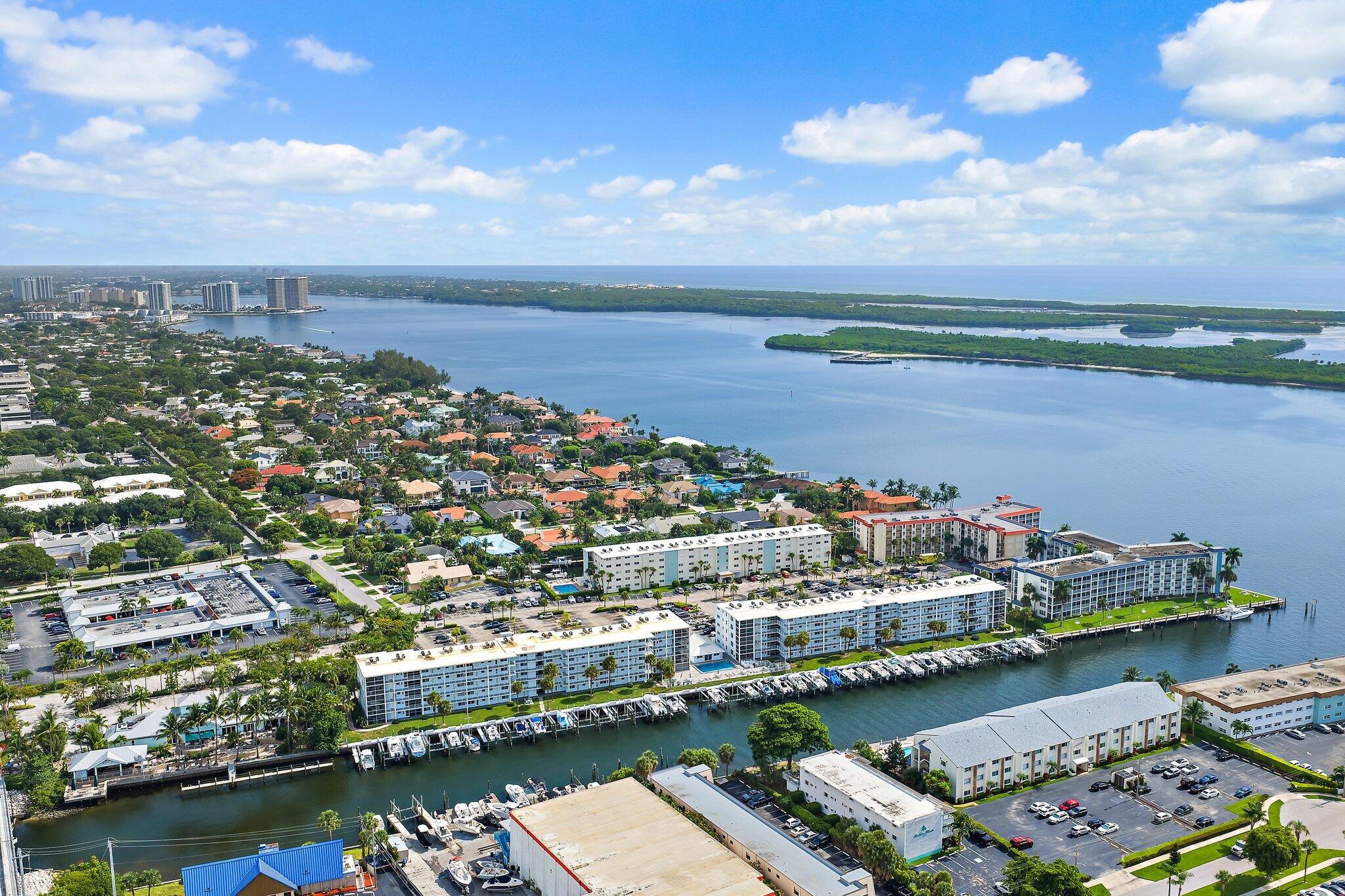 100 PARADISE HARBOUR Boulevard 202